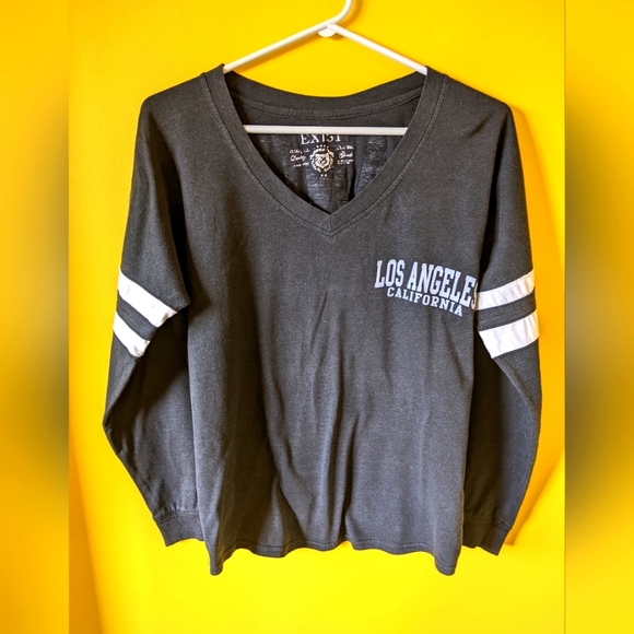 Top - Picture 1 of 4